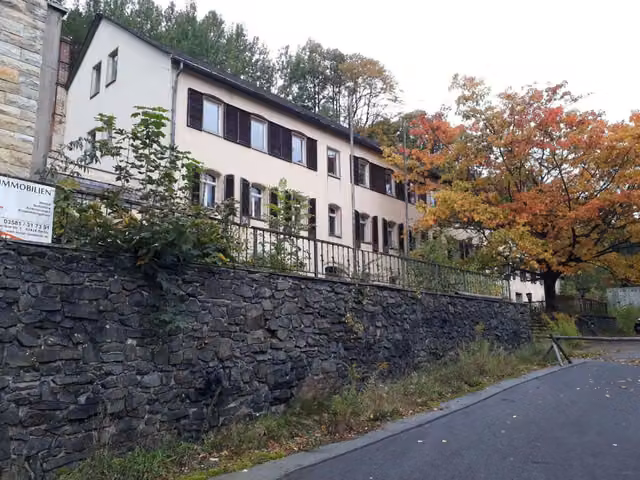 Κτίριο 3.983 m² προς ανακαίνιση στο Lückendorf της Όιμπιν, Σαξονία